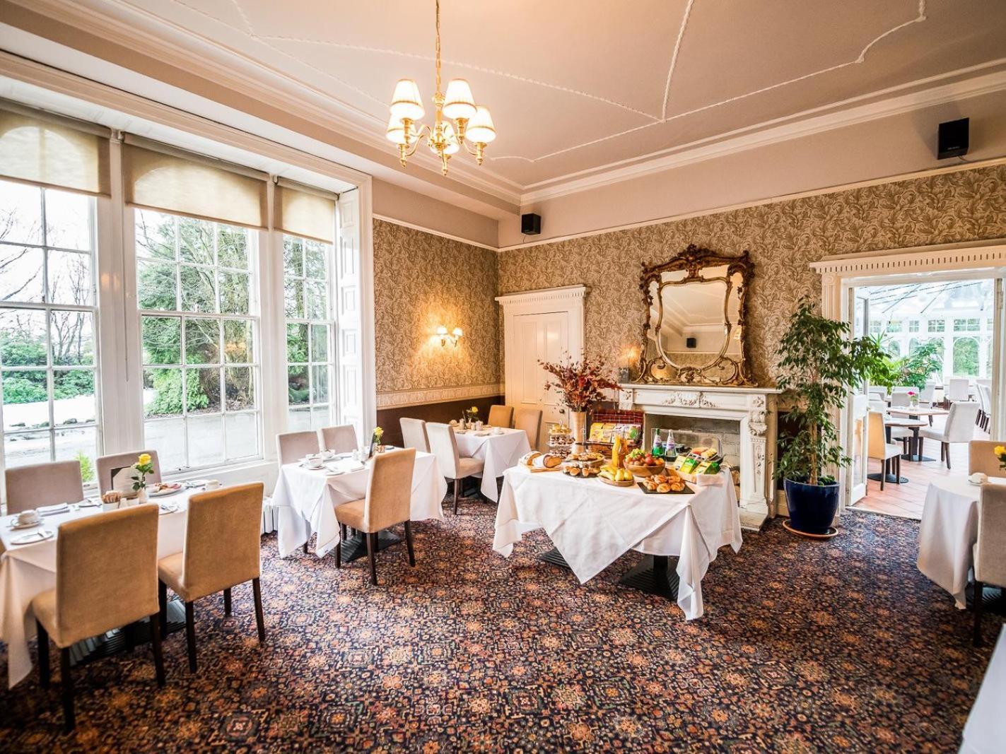 Kincaid House Hotel Milton of Campsie Exterior photo